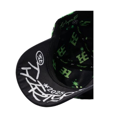 31 Hats Graffiti